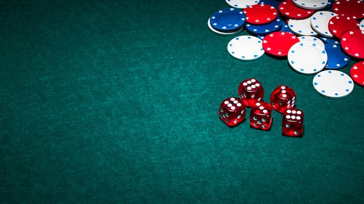 Demonstrasi peringkat tangan poker lengkap